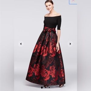 Jessica Howard Off Shoulder formal full length gown. Full skirt NWT Sz 16